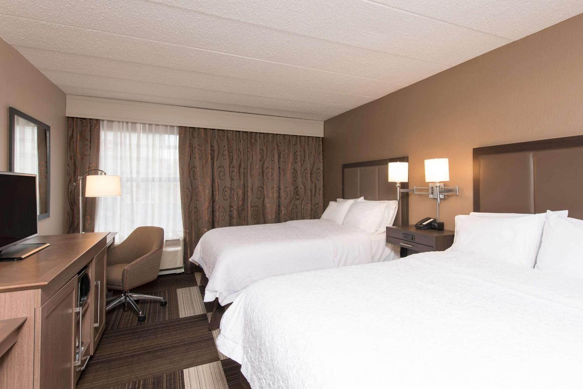 Hampton Inn Columbus/Taylorsville Edinburgh Exteriör bild