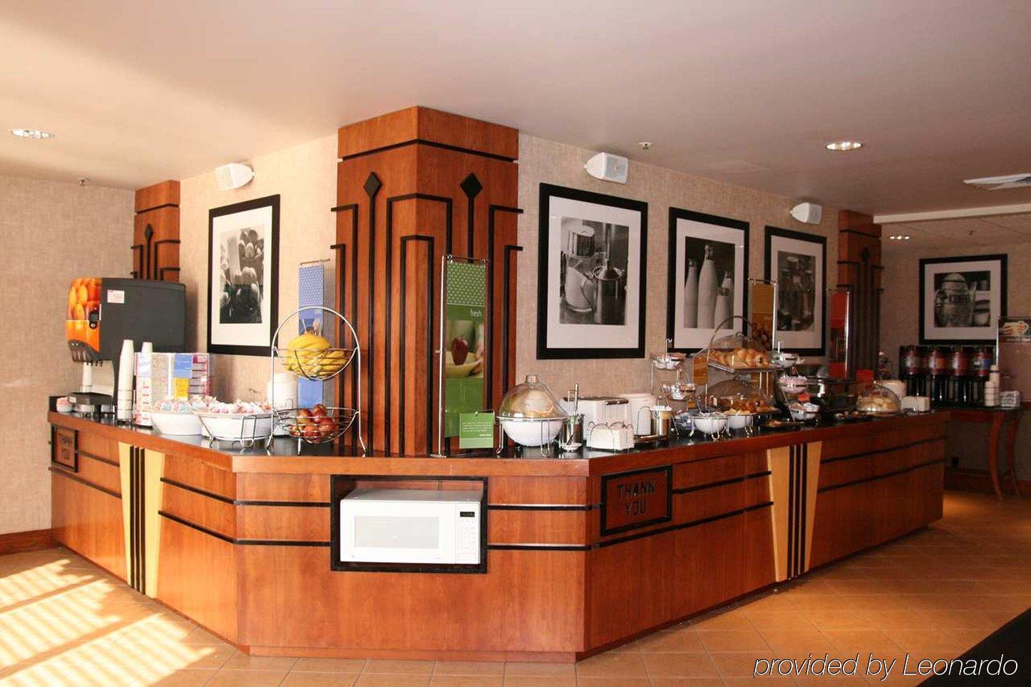 Hampton Inn Columbus/Taylorsville Edinburgh Restaurang bild